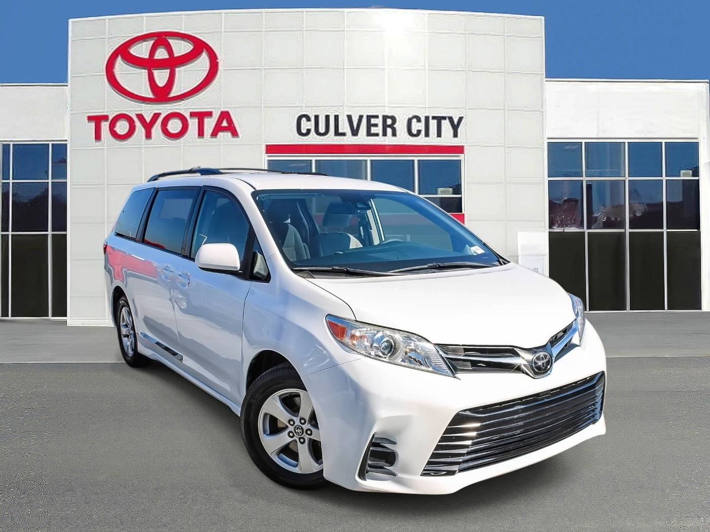 2020 Toyota Sienna LE — Minivan — 47,096 mi — Culver City, CA