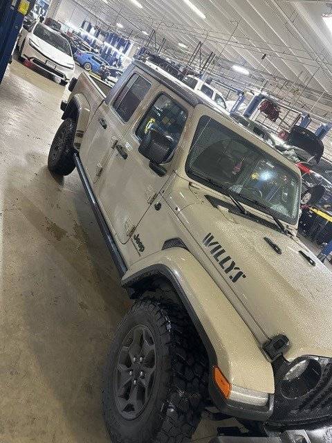 2022 Jeep Gladiator Willys — Pickup Truck — 58,300 mi — Culver City, CA
