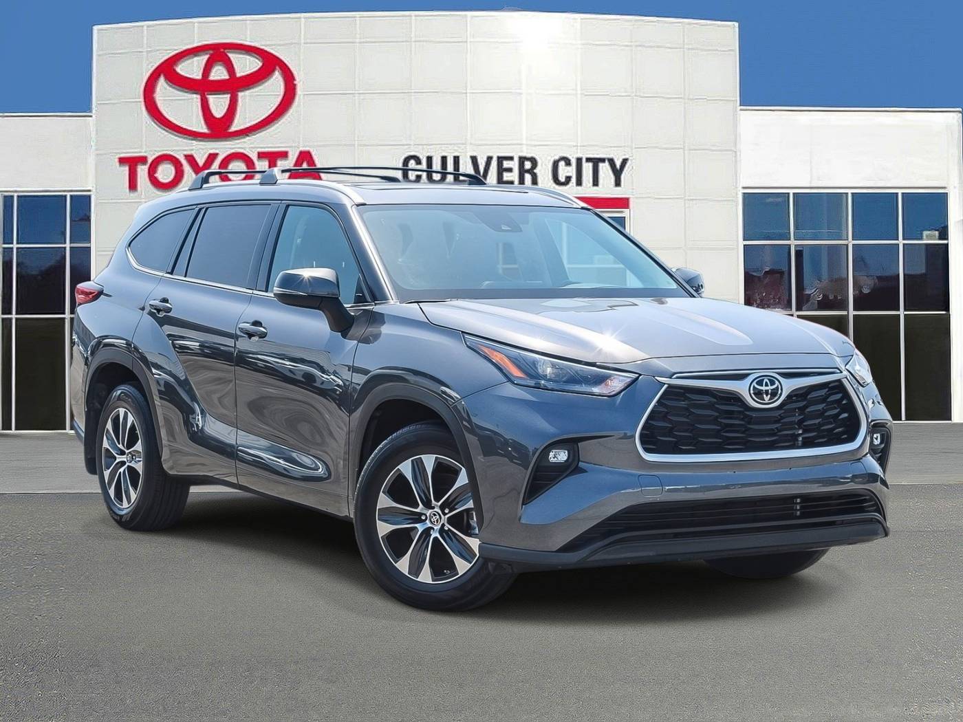 2022 Toyota Highlander XLE — SUV — 31,650 mi — Culver City, CA