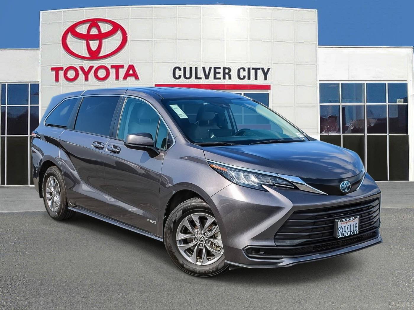 2021 Toyota Sienna LE — Minivan — 22,342 mi — Culver City, CA
