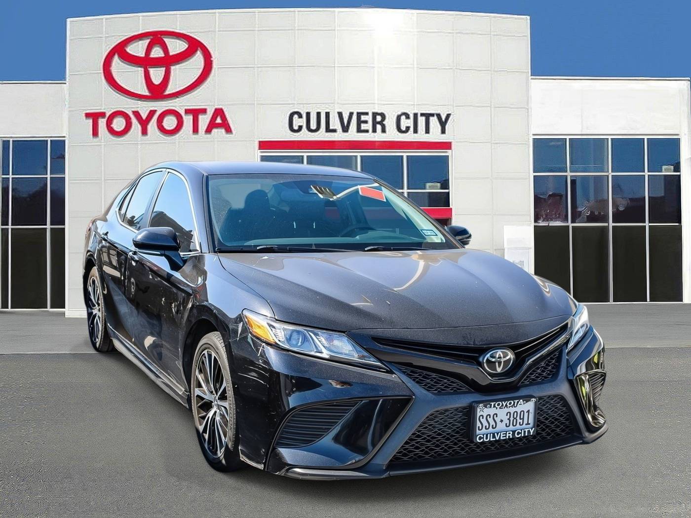 2020 Toyota Camry SE — Sedan — 64,369 mi — Culver City, CA