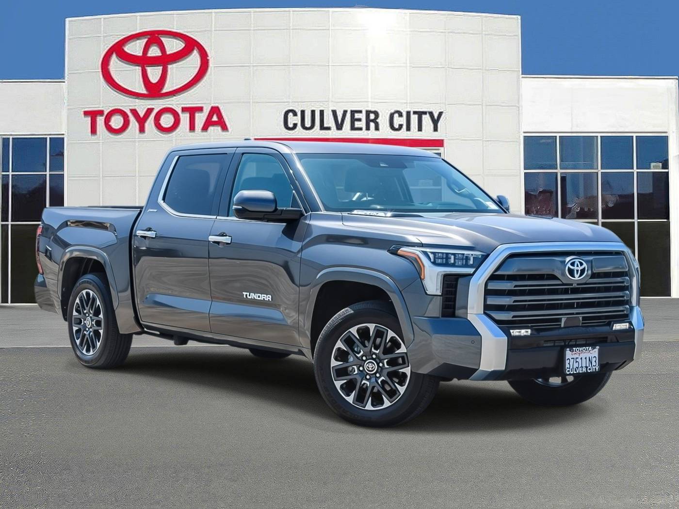2022 Toyota Tundra Hybrid Limited — Pickup Truck — 22,389 mi — Culver City, CA