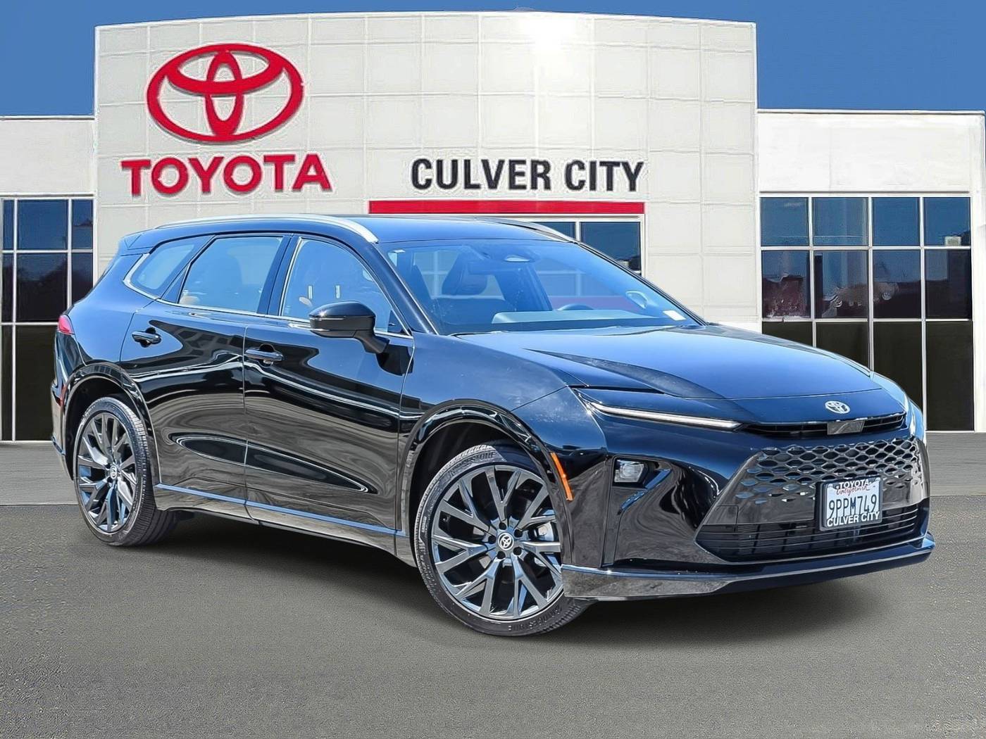 2025 Toyota Crown Signia Limited — SUV — 5,000 mi — Culver City, CA