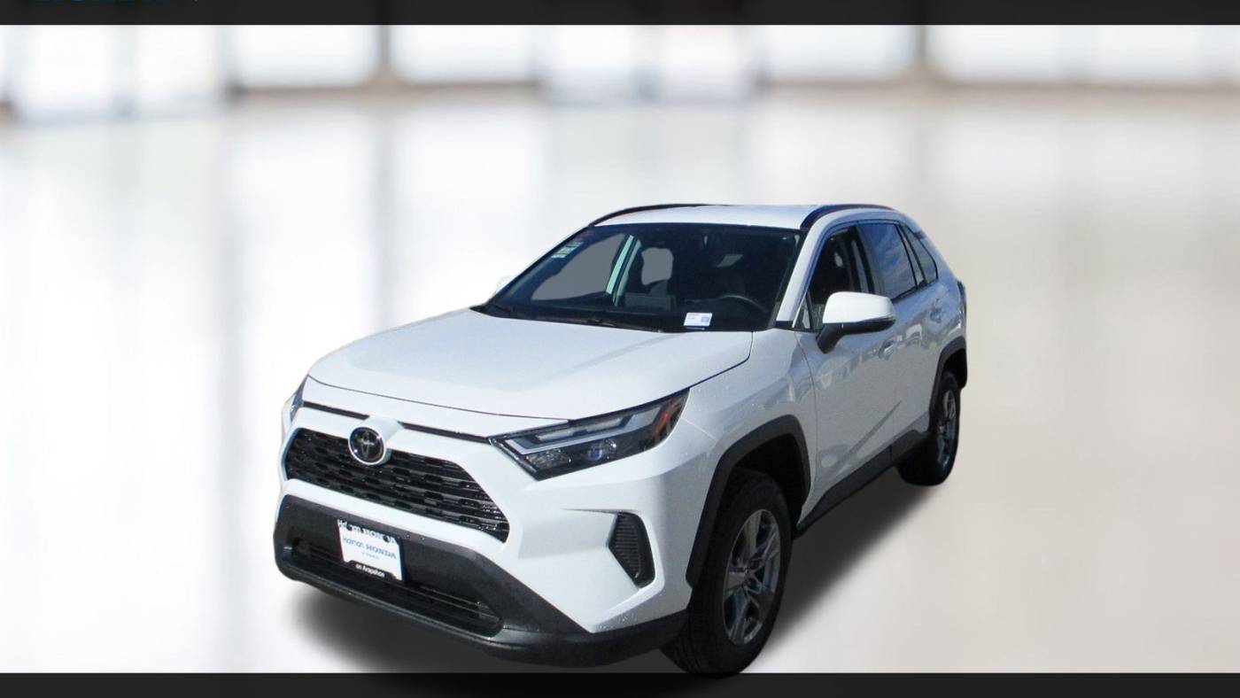 2022 Toyota RAV4 XLE — SUV — 19,378 mi — Centennial, CO