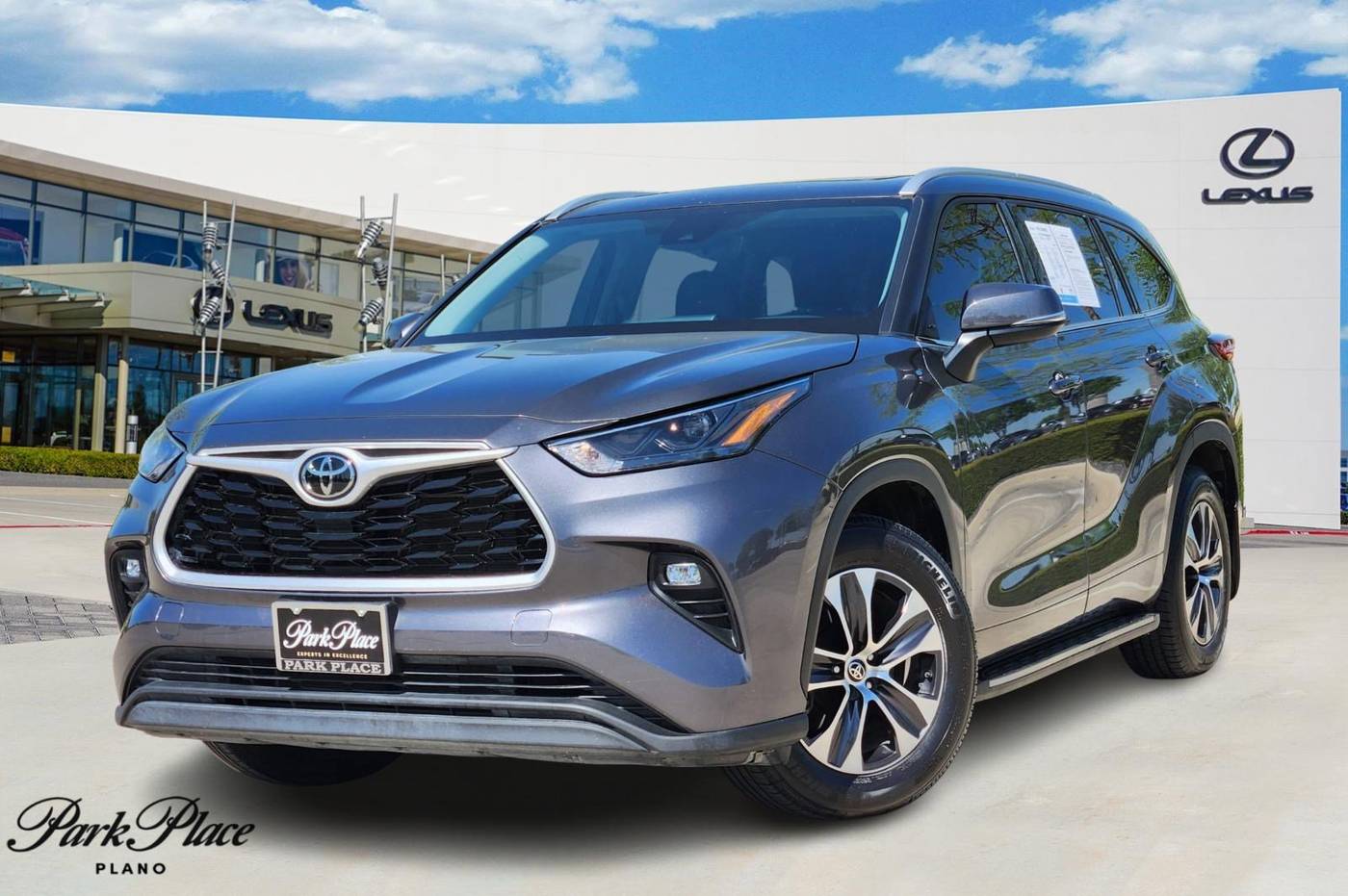 2022 Toyota Highlander XLE — SUV — 43,938 mi — Plano, TX