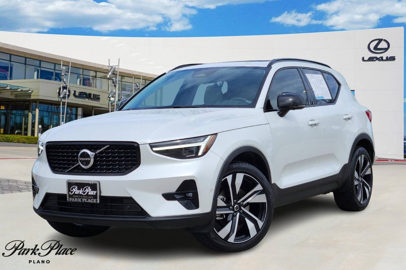 2023 Volvo XC40 Ultimate — SUV — 31,803 mi — Plano, TX