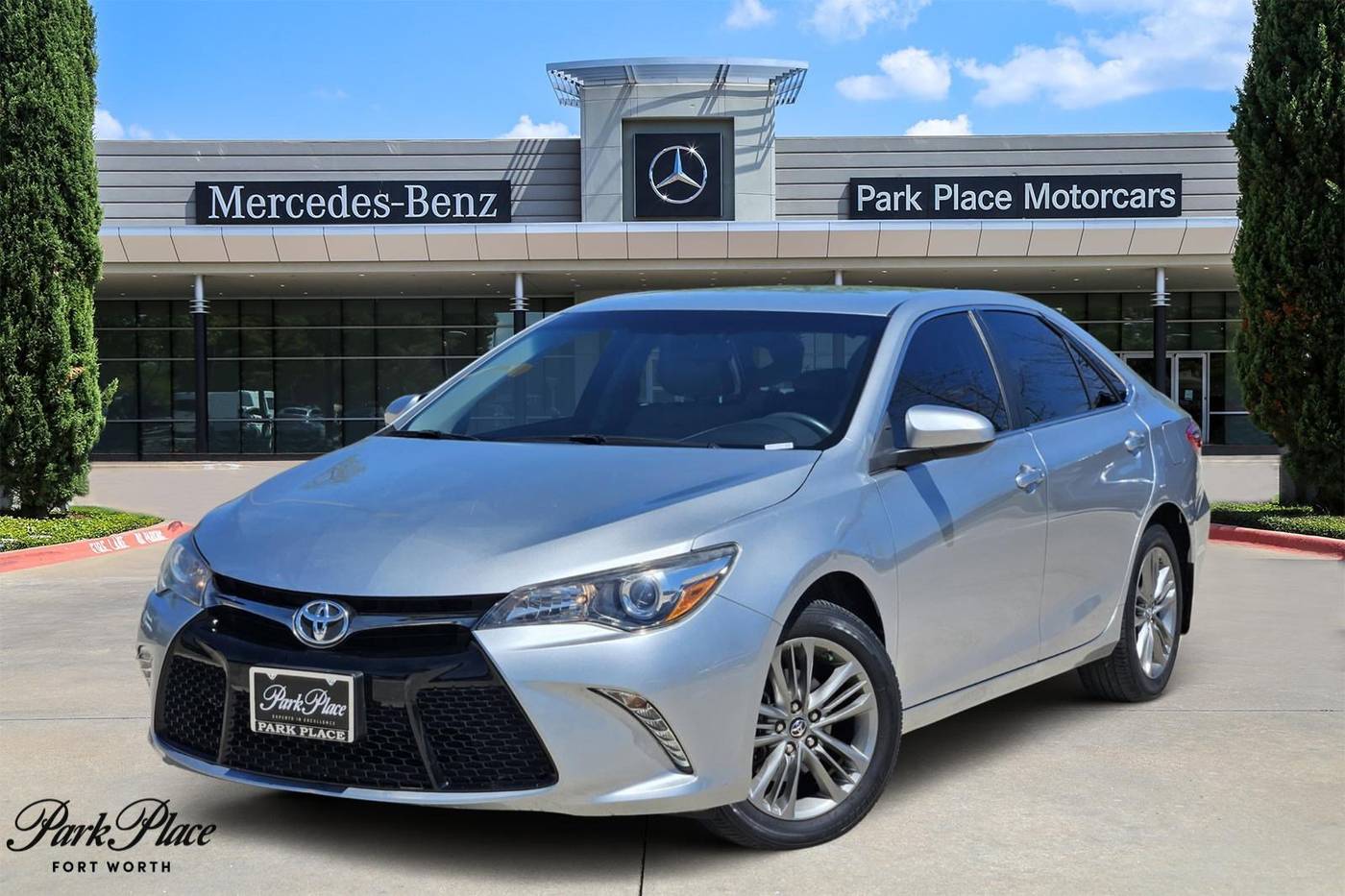 2017 Toyota Camry XLE — Sedan — 17,630 mi — Fort Worth, TX