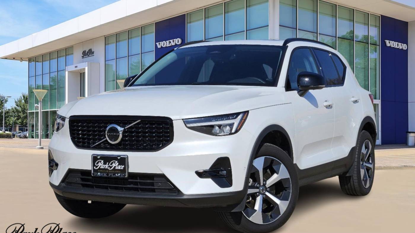 2024 Volvo XC40 Plus — SUV — 15,947 mi — Dallas, TX