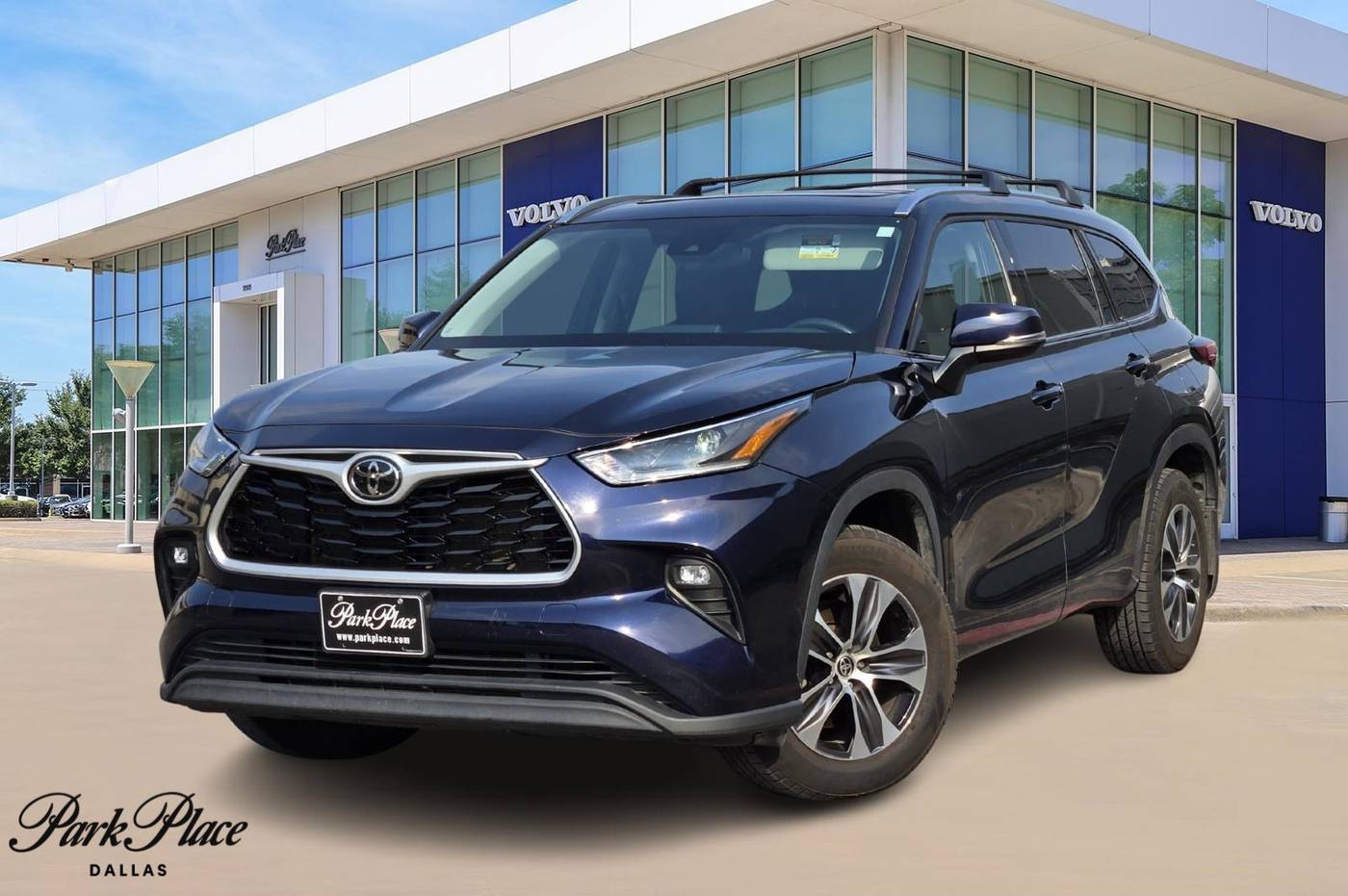 2021 Toyota Highlander XLE — SUV — 76,522 mi — Dallas, TX
