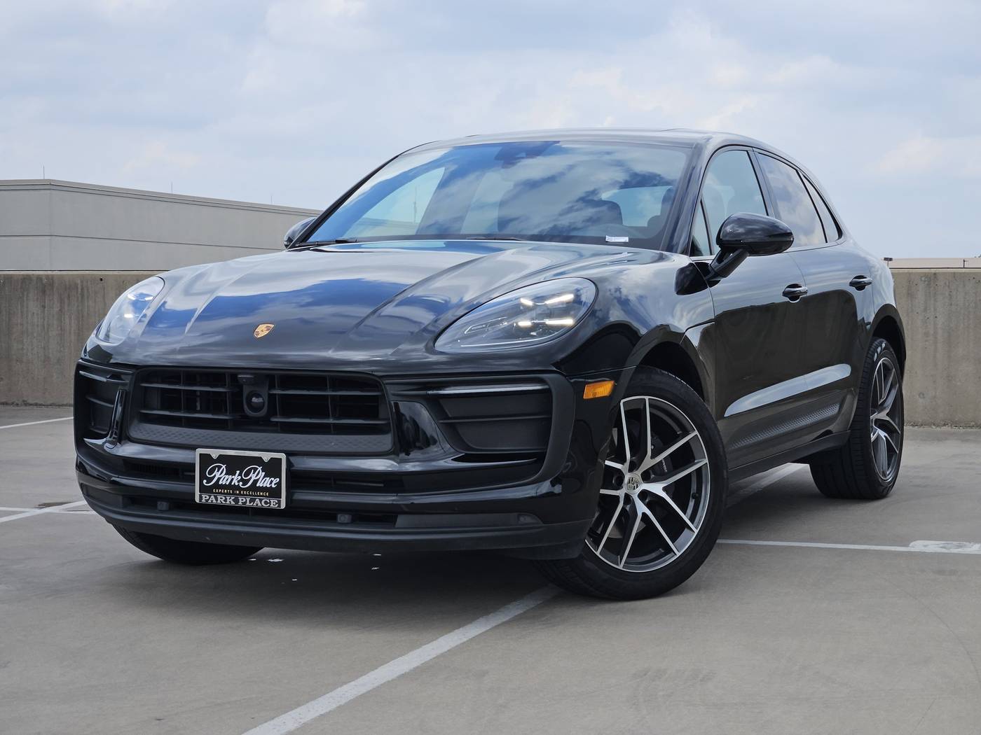 2023 Porsche Macan T — SUV — 25,021 mi — Dallas, TX