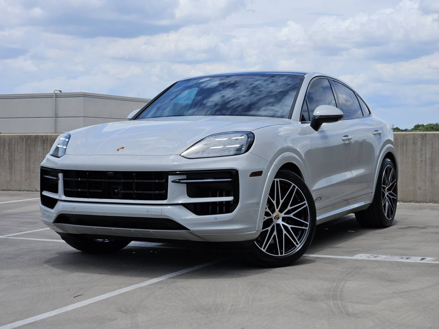 2025 Porsche Cayenne GTS — SUV — 1,871 mi — Dallas, TX