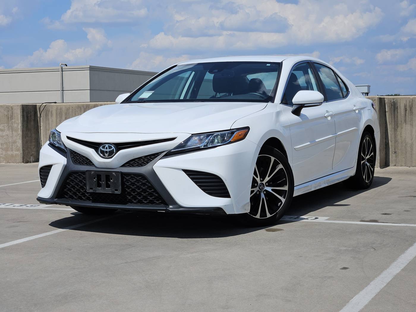 2020 Toyota Camry SE — Sedan — 31,795 mi — Dallas, TX