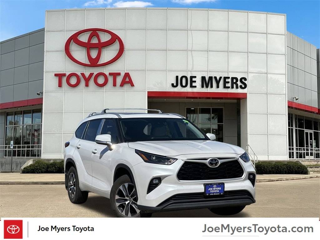 2023 Toyota Highlander XLE — SUV — 28,512 mi — Houston, TX