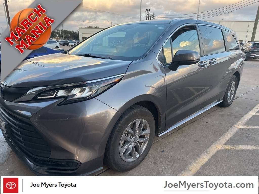 2023 Toyota Sienna LE — Minivan — 54,526 mi — Houston, TX