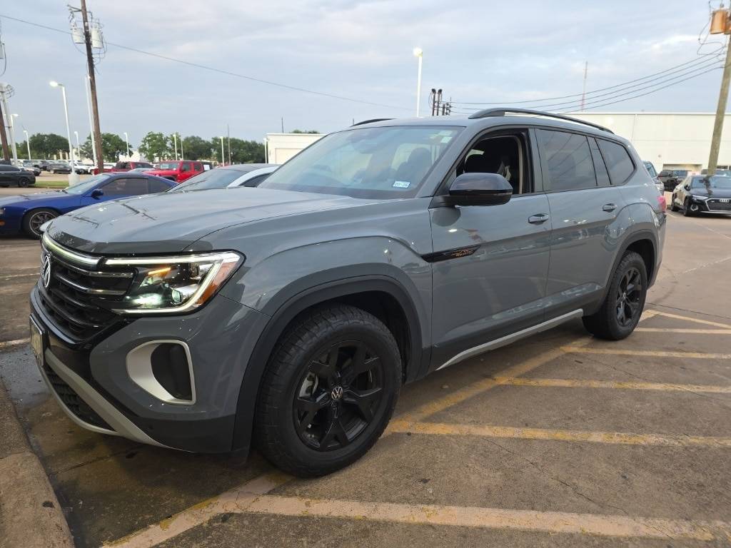 2024 Volkswagen Atlas Peak Edition SE with Technology — SUV — 9,237 mi — Houston, TX