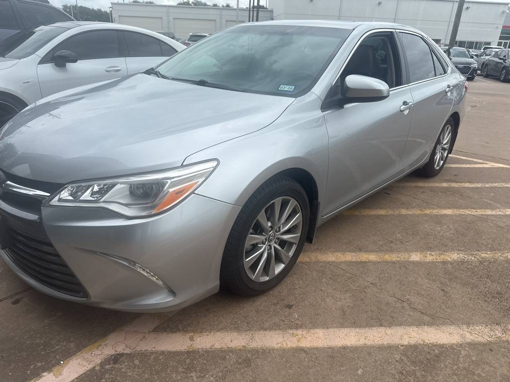 2015 Toyota Camry XLE V6 — Sedan — 98,660 mi — Houston, TX