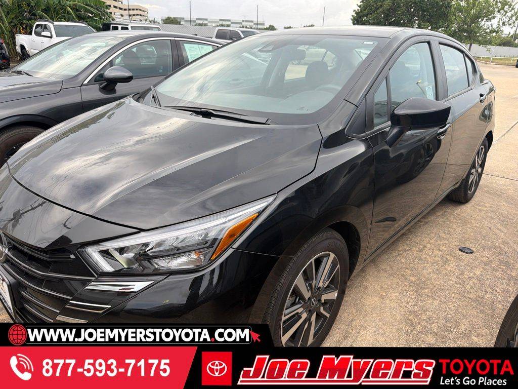 2025 Nissan Versa SV