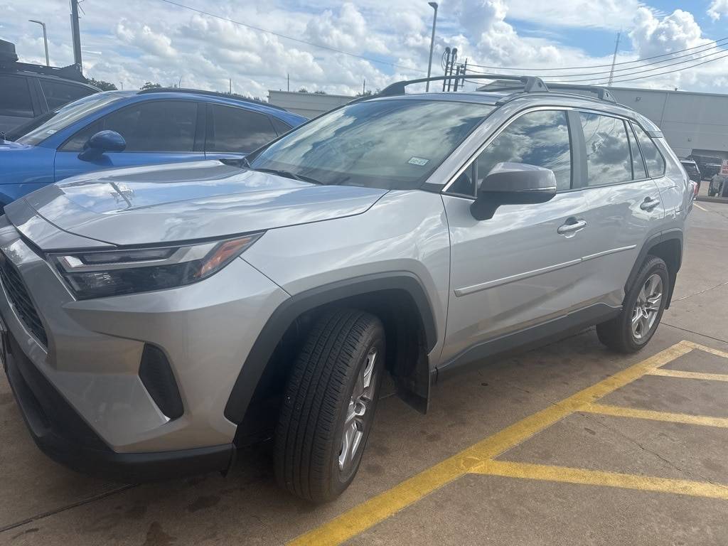 2025 Toyota RAV4 XLE — SUV — 8,143 mi — Houston, TX