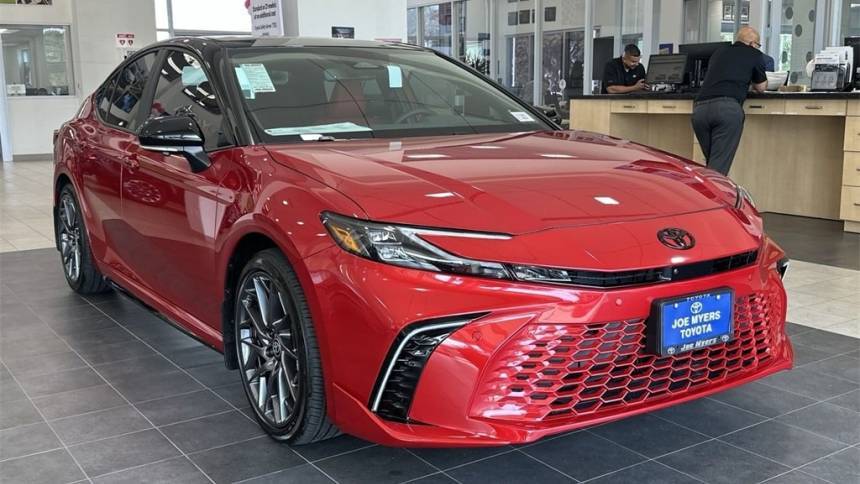 2025 Toyota Camry Hybrid XSE — Sedan — 16,150 mi — Houston, TX