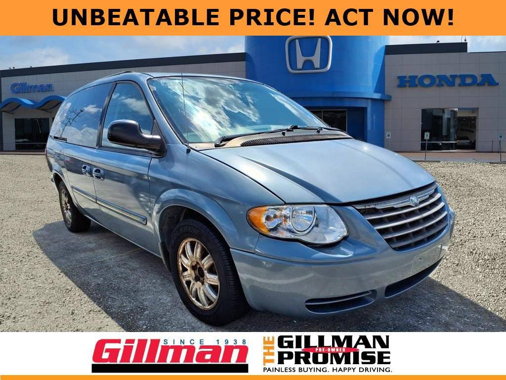 2005 Chrysler Town & Country Touring — Minivan — 219,914 mi — Houston, TX