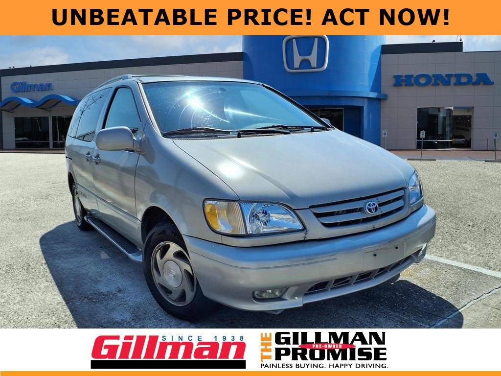 2001 Toyota Sienna LE — Minivan — 236,524 mi — Houston, TX