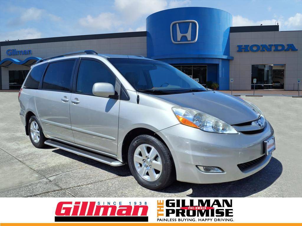 2009 Toyota Sienna XLE — Minivan — 100,037 mi — Houston, TX