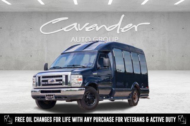 2015 Ford Econoline Commercial Cutaway E-350 — Chassis Cab Truck — 115,208 mi — Boerne, TX