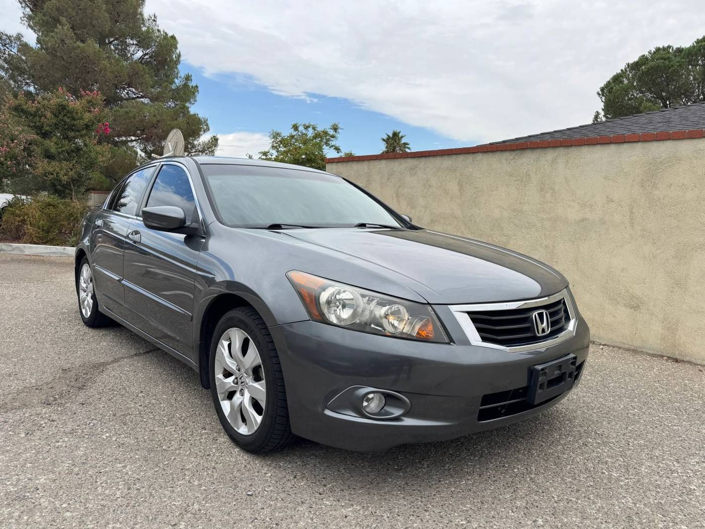 2010 Honda Accord EX-L — Sedan — 116,570 mi — Victorville, CA
