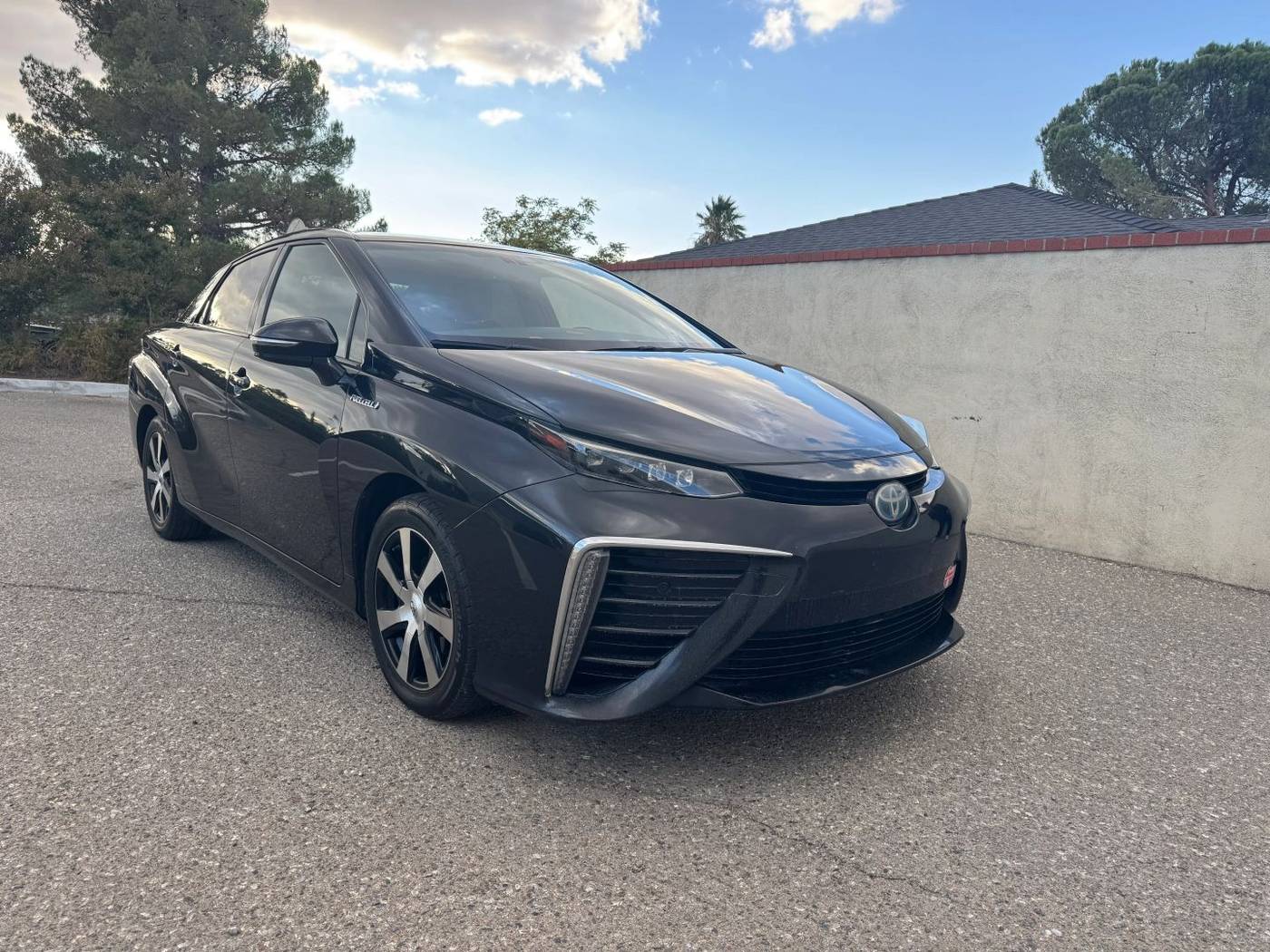 2018 Toyota Mirai Base — Sedan — 72,418 mi — Victorville, CA