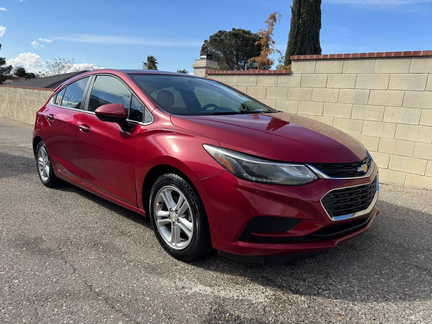 2017 Chevrolet Cruze LT — Hatchback — 92,279 mi — Victorville, CA