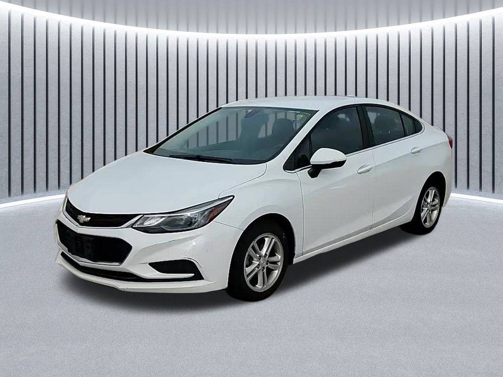 2017 Chevrolet Cruze LT — Sedan — 91,792 mi — Crystal Lake, IL