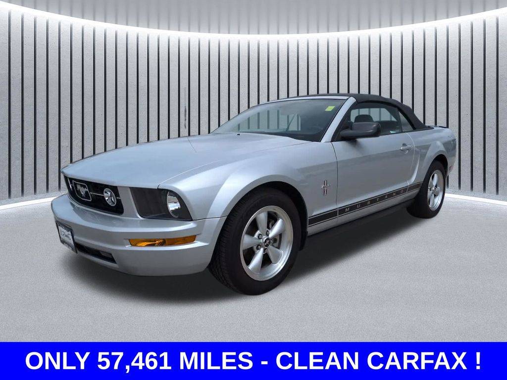 2007 Ford Mustang Deluxe