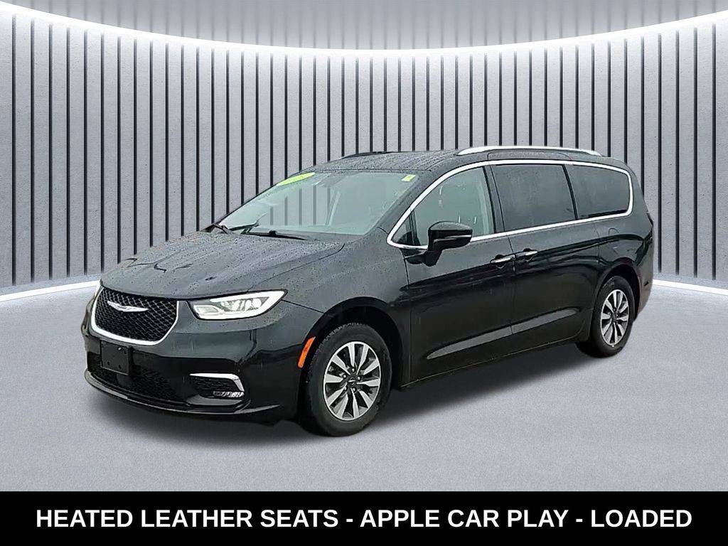 2021 Chrysler Pacifica Touring L — Minivan — 109,805 mi — Crystal Lake, IL