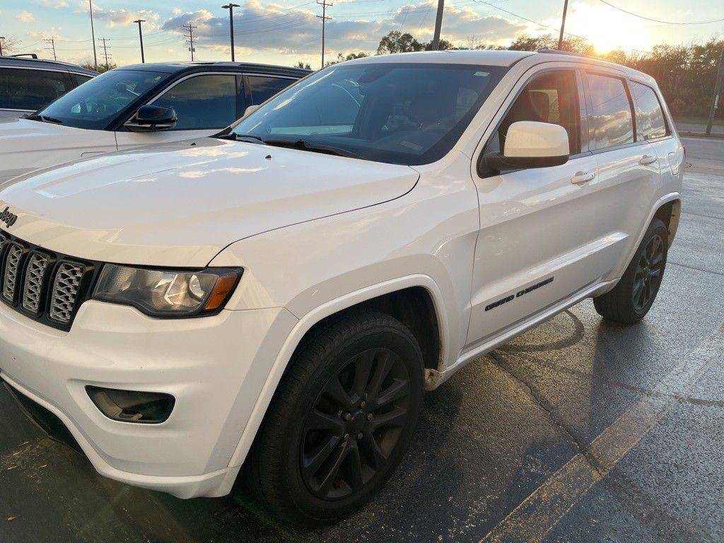 2017 Jeep Grand Cherokee Altitude — SUV — 108,792 mi — Crystal Lake, IL
