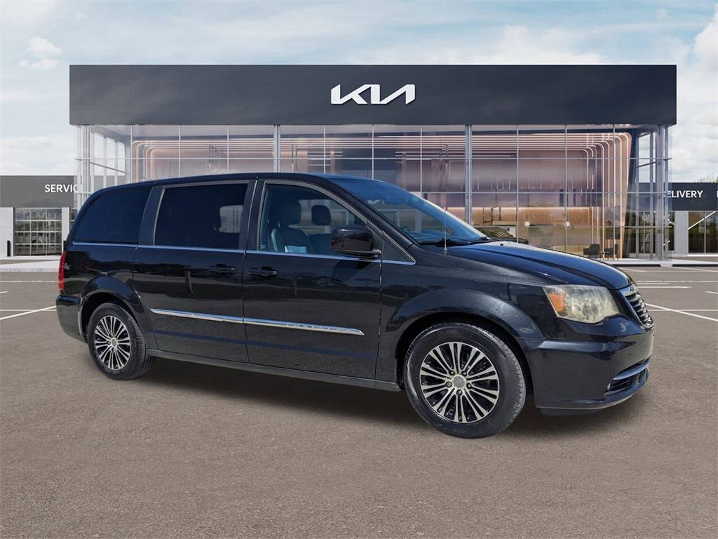 2014 Chrysler Town & Country S — Minivan — 85,365 mi — Fort Myers, FL