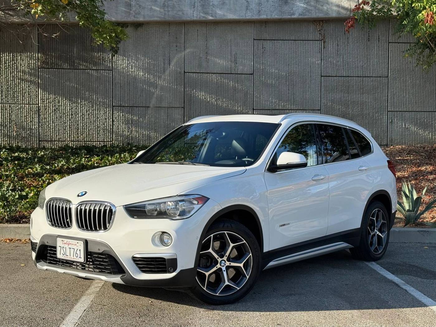 2016 BMW X1 28i — SUV — 87,075 mi — Los Angeles, CA