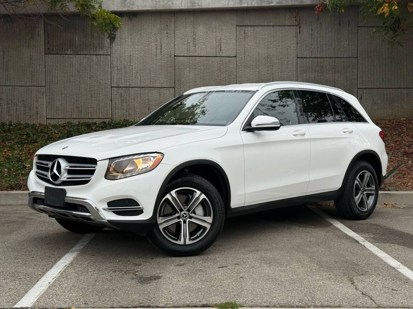 2018 Mercedes-Benz GLC GLC 300 — SUV — 104,127 mi — Los Angeles, CA