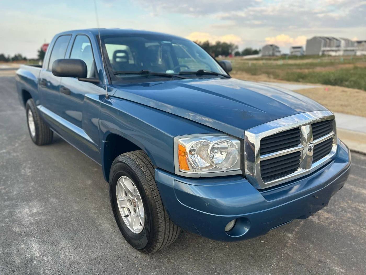 2005 Dodge Dakota SLT — Pickup Truck — 167,553 mi — RANSON, WV
