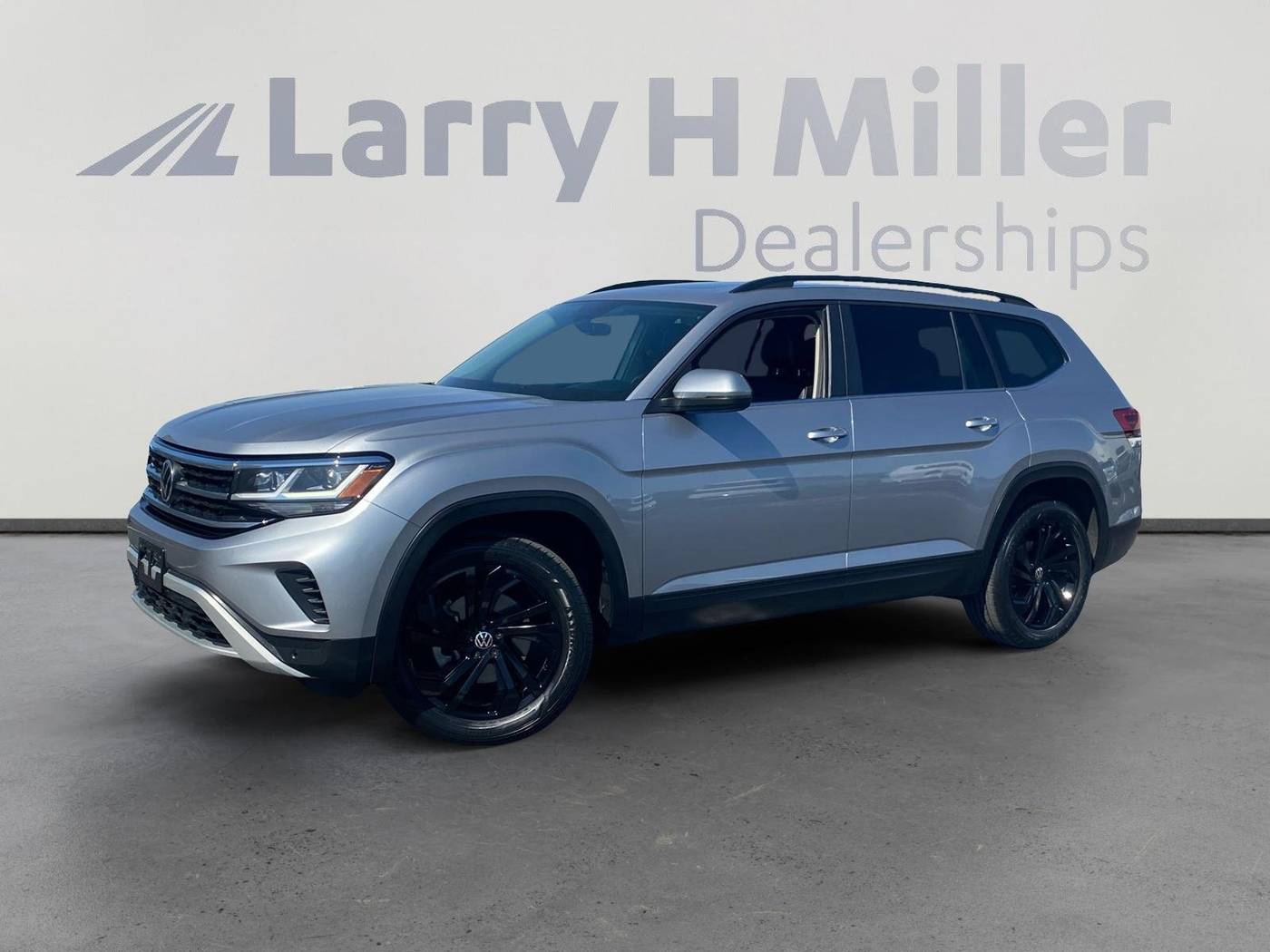 2023 Volkswagen Atlas SE with Technology — SUV — 83,821 mi — Avondale, AZ