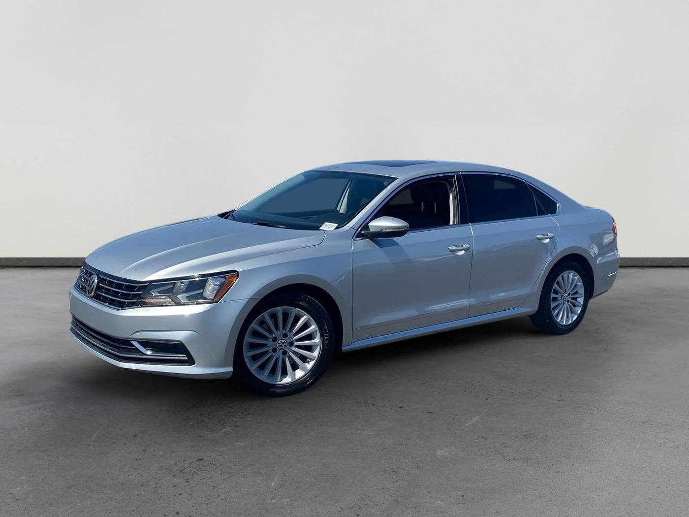 2016 Volkswagen Passat 1.8T SE — Sedan — 107,847 mi — Avondale, AZ