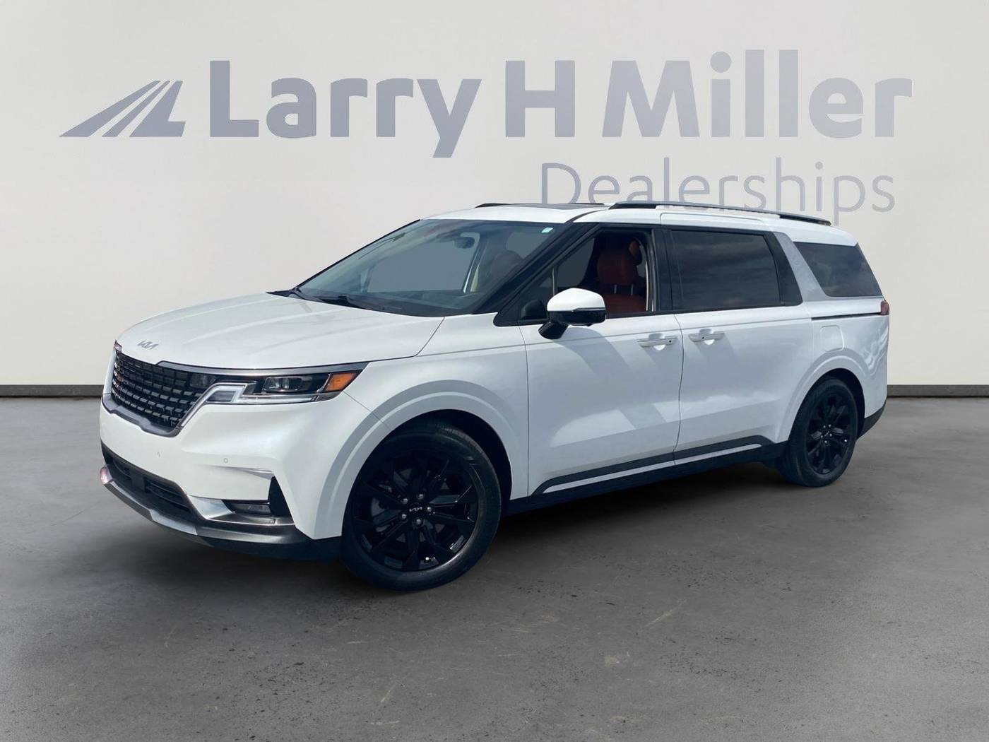 2024 Kia Carnival SX Prestige — Minivan — 20,351 mi — Avondale, AZ