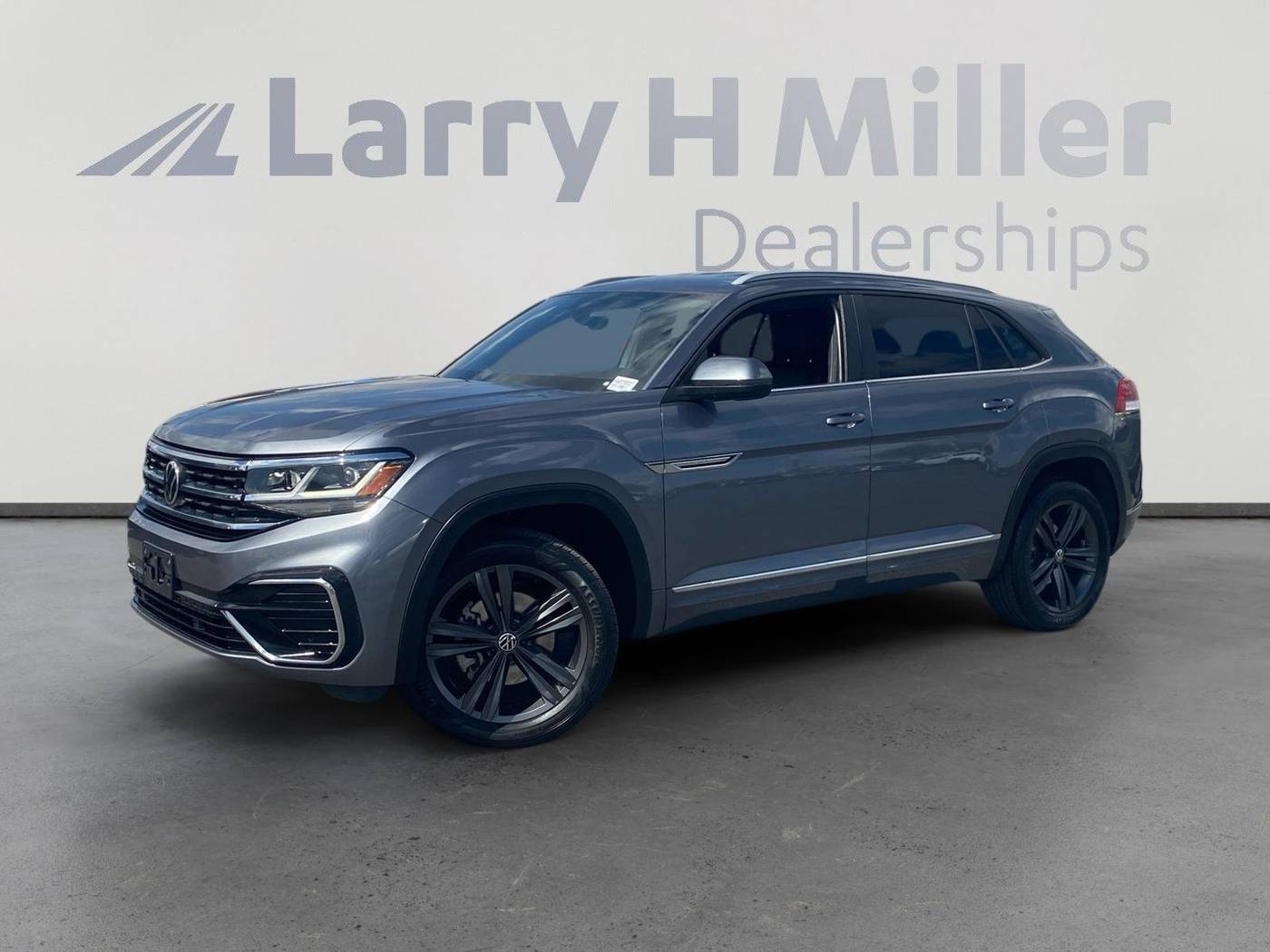 2020 Volkswagen Atlas Cross Sport SE with Technology R-Line — SUV — 46,125 mi — Avondale, AZ
