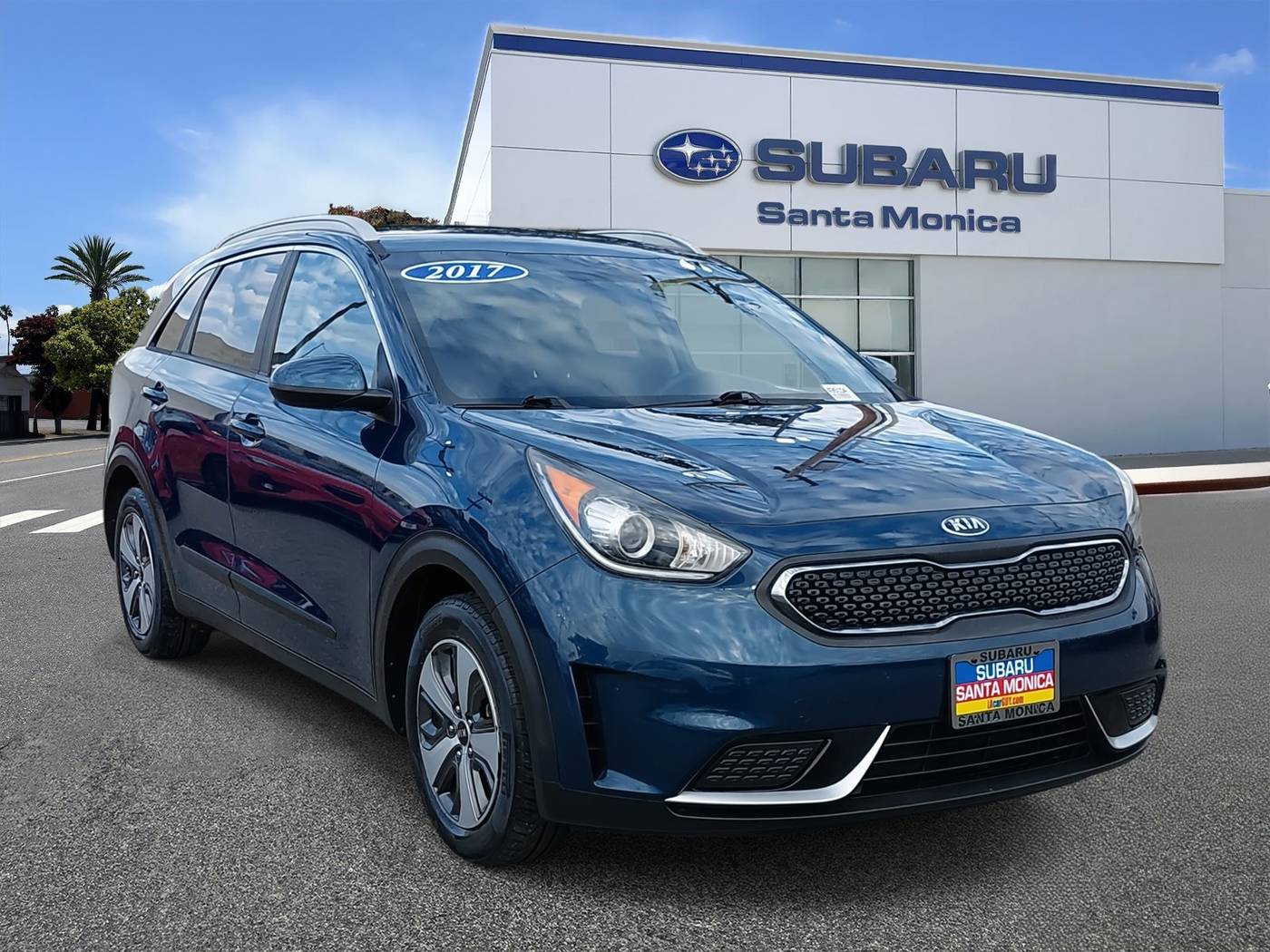 2017 Kia Niro Hybrid LX — SUV — 61,640 mi — Santa Monica, CA