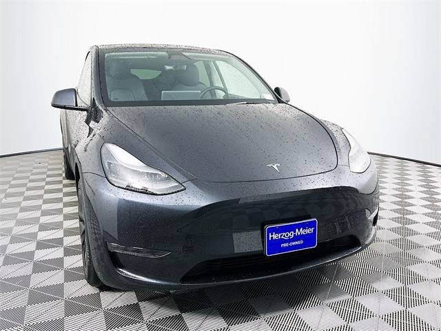 2025 Tesla Model Y Long Range — SUV — 2,592 mi — Beaverton, OR