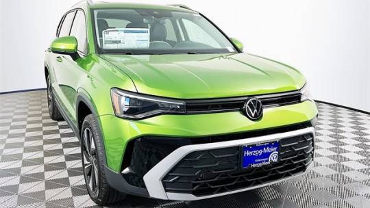 2025 Volkswagen Taos SE 4Motion