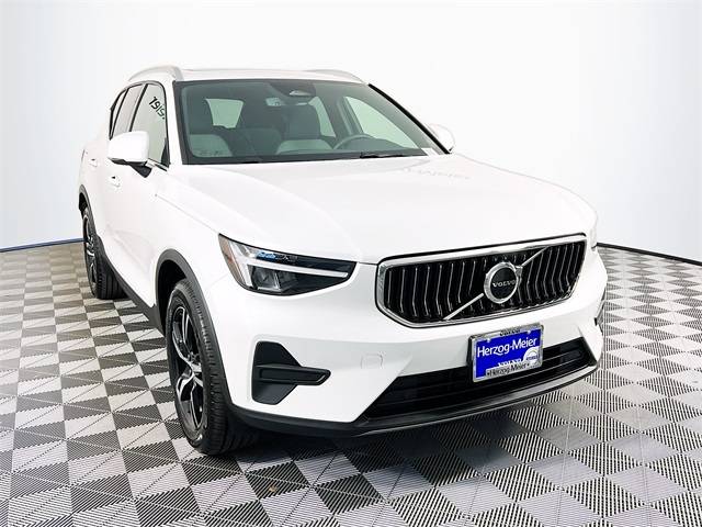 2025 Volvo XC40 Core — SUV — 5,595 mi — Beaverton, OR