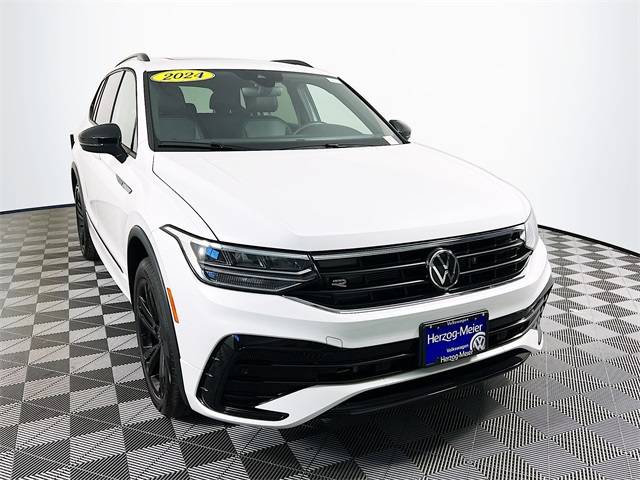2024 Volkswagen Tiguan SE R-Line Black — SUV — 108 mi — Beaverton, OR