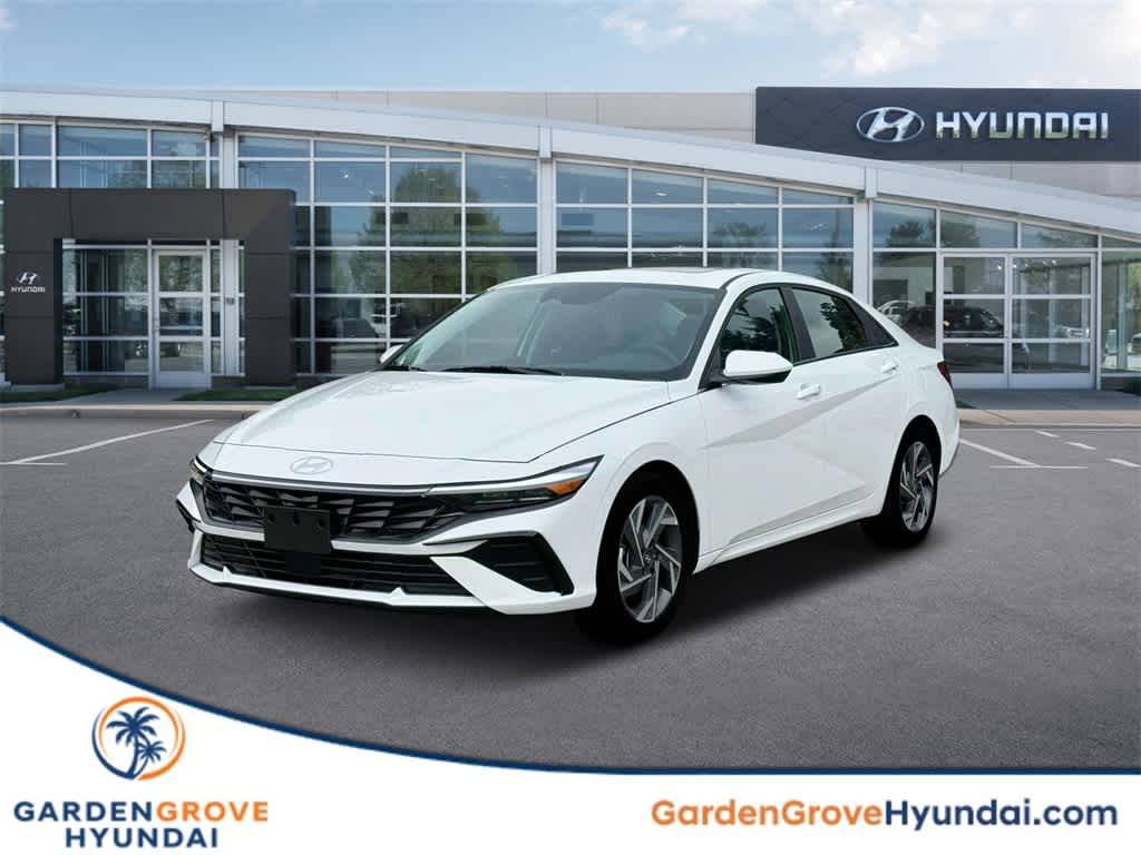 2025 Hyundai Elantra SEL Convenience — Sedan — 1,241 mi — Garden Grove, CA