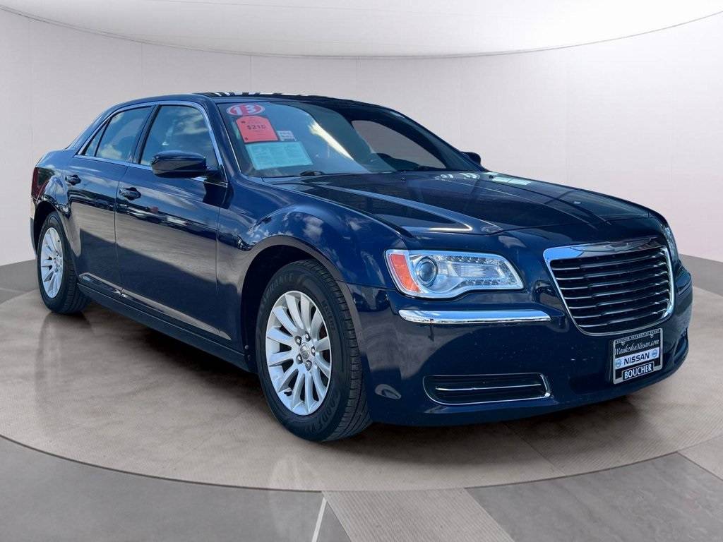 2013 Chrysler 300 Base — Sedan — 77,057 mi — Waukesha, WI