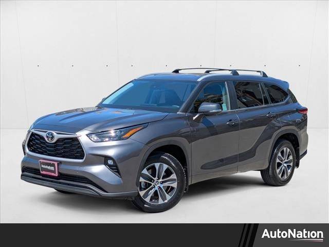 2023 Toyota Highlander XLE — SUV — 29,494 mi — Costa Mesa, CA